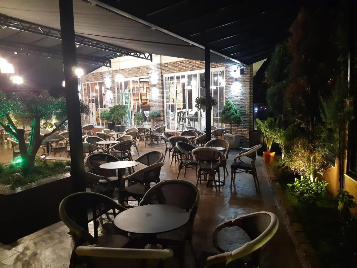 Hotel Golden Elbasan Eksteriør bilde